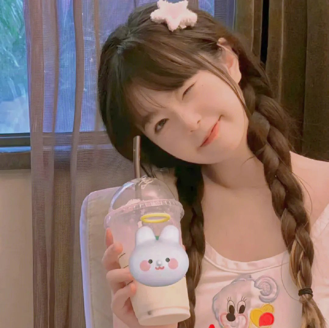 被裁后,意外成了总裁夫人